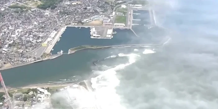 Óriási 8,8-as földrengés Oroszországban: a cunami első hullámai elérték Kaliforniát és Hawaiit Óriási 8,8-as földrengés Oroszországban: a cunami első hullámai elérték Kaliforniát és Hawaiit