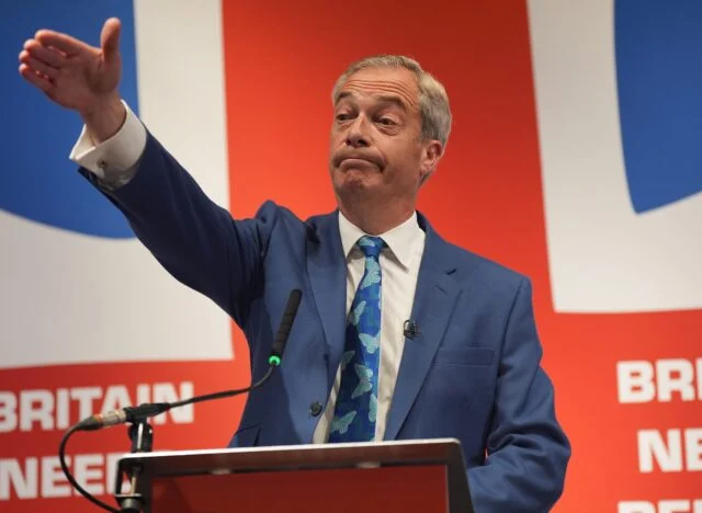 Farage bevándorlási tervei hatalmas konfliktushoz vezethetnek az EU-val – ez minden letelepedett státusszal rendelkezőt érint