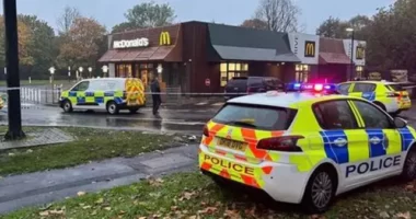 Egy McDonald’s előtt felgyújtotta magát egy férfi Angliában