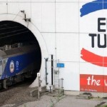 1,500 bevándorló rohamozta meg az Angliába vezető „csalagutat”, 1 ember életét vesztette