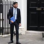 Kiderült, hogy a brit kormány szándékosan visszatartott bizonyos pénzügyi támogatásokat rengeteg rászoruló háztartástól!