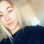 Kirúgták a munkahelyéről mert hétfőnként beteget jelentett, most több ezer fontot kapott emiatt ez a fodrász lány Nagy-Britanniában