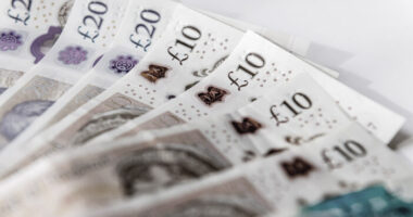 Több, mint 1 millió dolgozónak járna közel 2000 GBP fejenként Nagy-Britanniában a fizetett szabadságok kapcsán