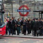 Mennyivel emelkednek a londoni metró- és buszjegy árak, és mikortól?