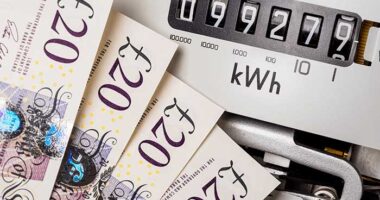 Rengeteg újabb háztartásnak jön 400 font támogatás ebben a hónapban, miután a programot kiterjesztik Nagy-Britanniában