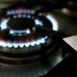Hivatalos! Bejelentették mennyivel és mikortól csökkennek az energiaszámlák Nagy-Britanniában mindenkinek