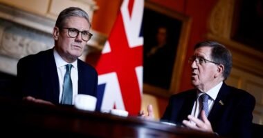 Súlyos figyelmeztetés: naponta érik támadások Nagy-Britanniát, sürgős lépésekre van szükség