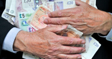 Jelentősen emelkedni fognak a támogatások milliók számára Nagy-Britanniában - itt van, hogyan alakulnak a Universal Credit kifizetések