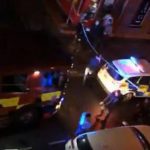 Kocsival hajtott a bulizók közé egy férfi Angliában