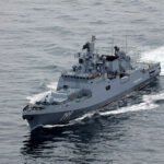 Orosz hadihajó figyelmeztető lövéseket adott le egy brit jachtnak a brit partok közelében