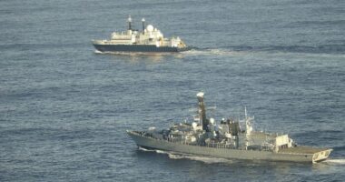 Orosz kémhajót fedeztek fel a csatornán a brit partok közelében - a brit védelmi miniszter figyelmeztette Putyint: "Látunk titeket..."