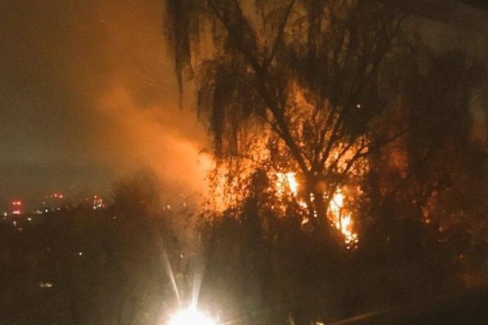 Újabb lakótömb borult lángokba Londonban 4