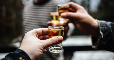 Itt egy térkép, ami megmutatja, hogy mely országokban isznak a legtöbb alkoholt az emberek Európában – vajon Anglia, vagy Magyarország van előrébb a listán?