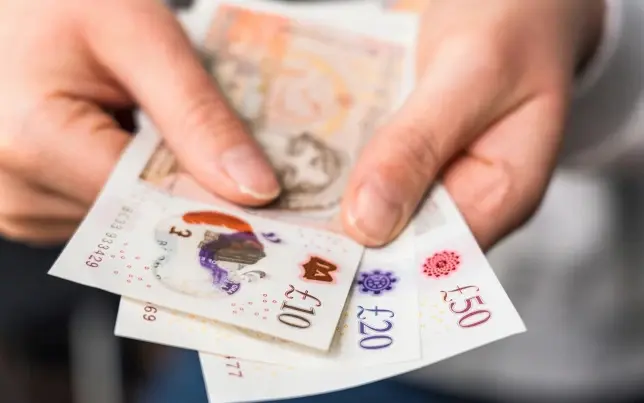 Ezek a támogatások igényelhetők februárban a megélhetési költségek csökkentésére Nagy-Britanniában – egy részére szinte mindenki jogosult az országban