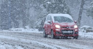 Hóban való vezetésre vonatkozó szabályok Nagy-Britanniában, melyek betartása fontos és hasznos