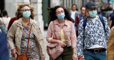 Koronavírus UK: új országok kerülhetnek a karantén listára, Boris Johnson pedig a 2. Hullámról nyilatkozott