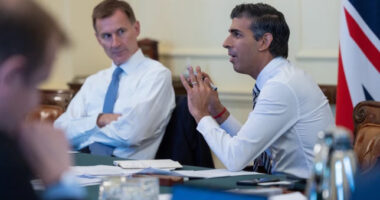 Komoly adóemelések és kiadáscsökkentések következnek Angliában, ami mindenkit érinteni fog