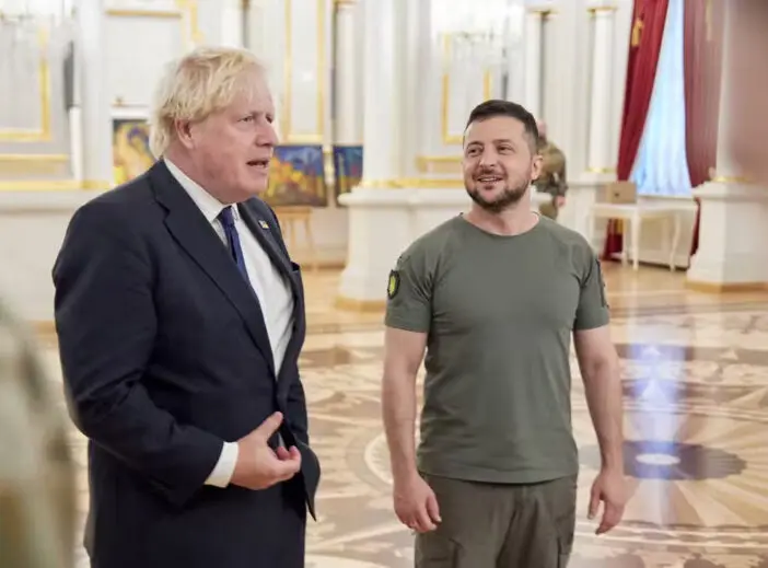 Boris Johnson újabb 54 millió font értékben küld Ukrajnának harci felszereléseket, miközben itthon egyre romlik az emberek anyagi helyzete 3