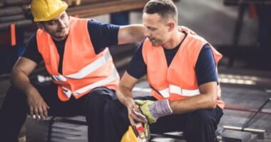 Egyre rosszabb a munkahelyi légkör Angliában: magyar dolgozók mesélnek a megalázó bánásmódról