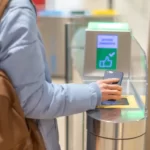 Rengeteg EU állampolgár kerülhet bajba és akár ki is toloncolhatják a letelepedett státusz körüli bonyodalmak miatt
