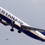 Négy ember is eszméletét vesztette a Ryanair Budapestről Nagy-Britanniába tartó járatán