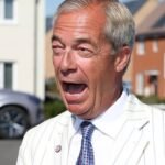 Farage visszatért a parlamentbe: Újraindult a vizsgálat az 5 millió fontos adomány miatt