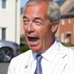 Farage visszatért a parlamentbe: Újraindult a vizsgálat az 5 millió fontos adomány miatt