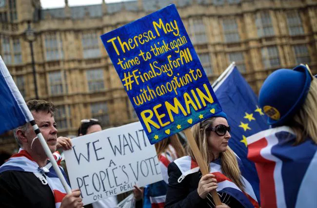 Az EUs állampolgárokra ez a procedúra vár, ha maradni akarnak a kilépés után Nagy-Britanniában 1