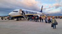 Az utasok örülhetnek a Ryanair kiakadt az új kézipoggyász és árazási szabályok miatt Az utasok örülhetnek a Ryanair kiakadt az új kézipoggyász és árazási szabályok miatt