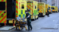 Kritikus a helyzet a mentőszolgálatoknál egész Nagy-Britanniában - egyre több kórház már a súlyos betegek ellátását sem tudja garantálni 2