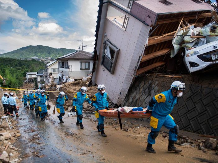 Legalább 155 áldozata van az elmúlt évtizedek legnagyobb áradásának Japánban (képek és videó) 8