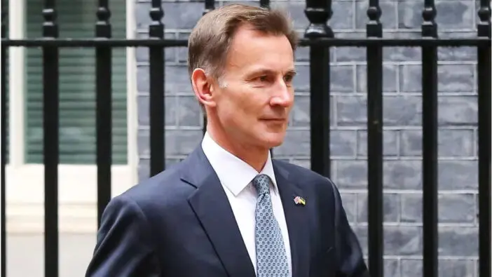 A brit pénzügyminiszter mai beszéde, és legfrissebb bejelentése arról, hogy milyenek a kilátások Nagy-Britanniában 1