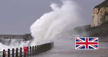 A Kathleen vihar 24 órán belül eléri Nagy-Britanniát, hatalmas esőzéseket, 110 km/órás széllökéseket és helyenként havat is hozva magával 22