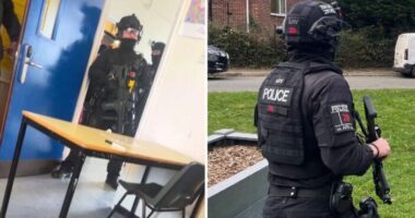 Késelés egy angliai iskolában: egy tanár szekrénnyel barikádozta el az osztálytermet, hogy megvédje a diákokat