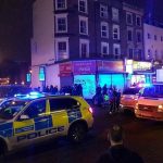 Forgalmas utcán lőttek agyon egy embert egy kávézó előtt Londonban