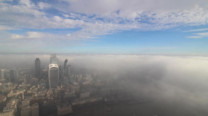 Hatalmas köd szállt Londonra Halloween alkalmából, és szuper képek születtek 4