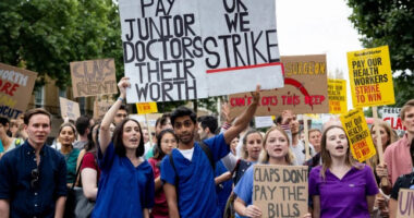 Bejelentették, mikor lesz az NHS-nél az ápolók országos szintű sztrájkja Nagy-Britanniában