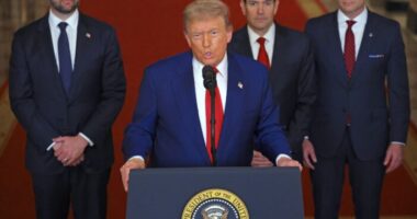 Amerika légicsapásokat mért Iránra, nagyon gyorsan eszkalálódhat a helyzet - a brit miniszterelnök támogatja a lépést