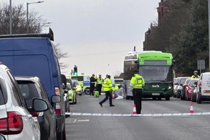 Két kisgyereket gázoltak el egy közúti balesetben Nagy-Britanniában – az 5 éves kisfiú a helyszínen meghalt 4