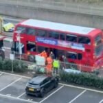 Újabb végzetes kimenetelű támadás Londonban egy buszon: 14 éves fiú vesztette életét az emberek szeme láttára