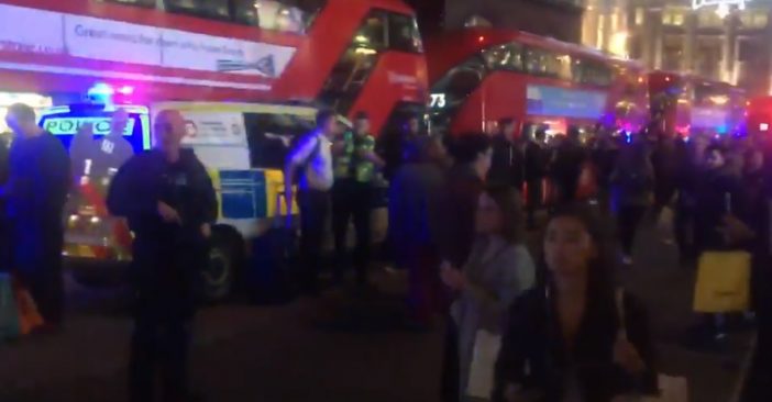 Péntek délután lövések dördültek el London legnagyobb vásárlóutcáján: pánik és rendőrök mindenhol 4