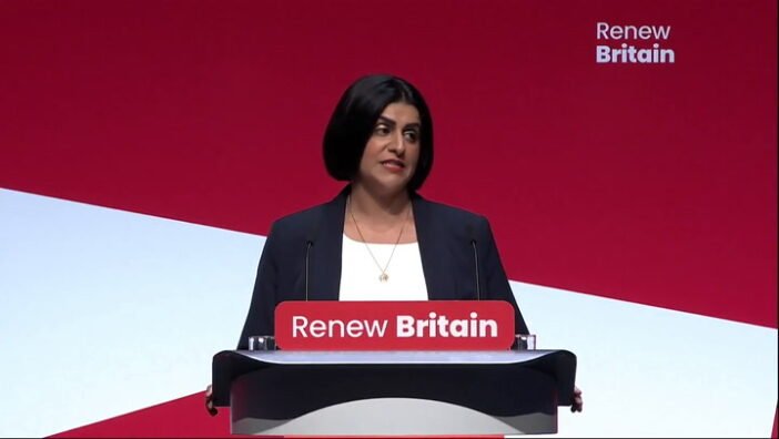 A brit belügyminiszter nagy bejelentése a migránsok tartózkodása és a menekültügyi rendszer kapcsán A brit belügyminiszter nagy bejelentése a migránsok tartózkodása és a menekültügyi rendszer kapcsán