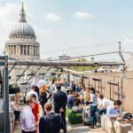 Hatalmas hiány kezd lenni olcsó EUs munkaerőből: a „Brexit fagyi máris visszanyal”