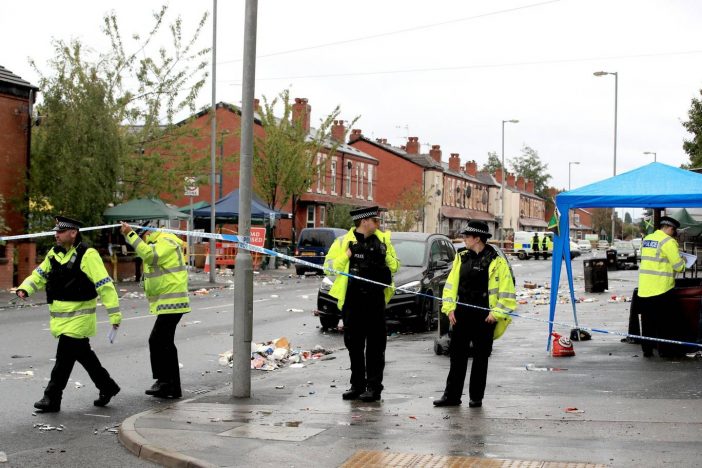 Újabb lövöldözés Angliában, Manchesterben: 10 ember, köztük gyerekek is kórházban 3