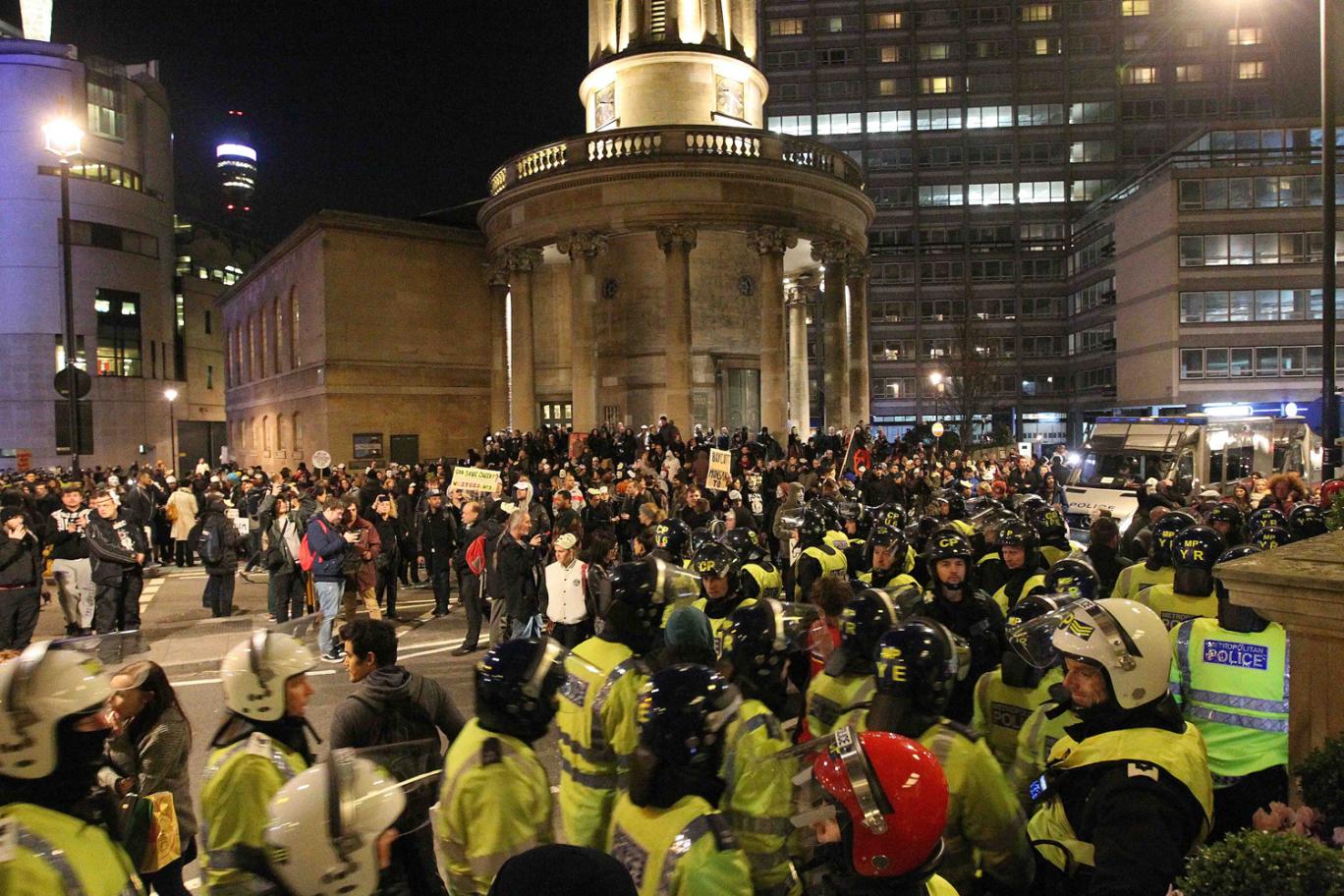 Milliós Maszkos Felvonulás London 2015: holnap este megmozdul a város 1