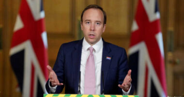 A brit egészségügyi miniszter mindenkit megnyugtatott az ütemterv eltolásával kapcsolatos aggályokat illetően