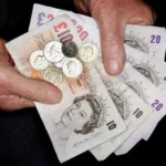 Emberek milliói kapnak újabb durván £780-ot Nagy-Britanniában