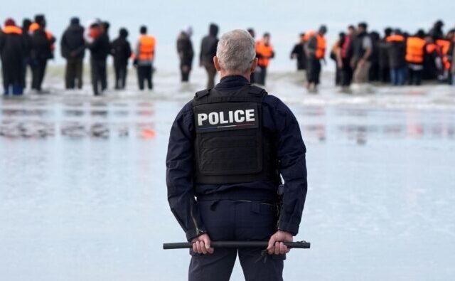 Nyilvánosságra hozták mennyi menekült és migráns érkezett tavaly az Egyesült Királyságba – aggasztó adatok