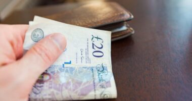 Újabb £200 érkezik milliók bankszámlájára Nagy-Britanniában - itt van, hogy mikor várható