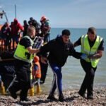 Kiderült: Az Egyesült Királyság 53 millió fontot fizetett ki, a migránsoknak, akik önként elhagyták az országot